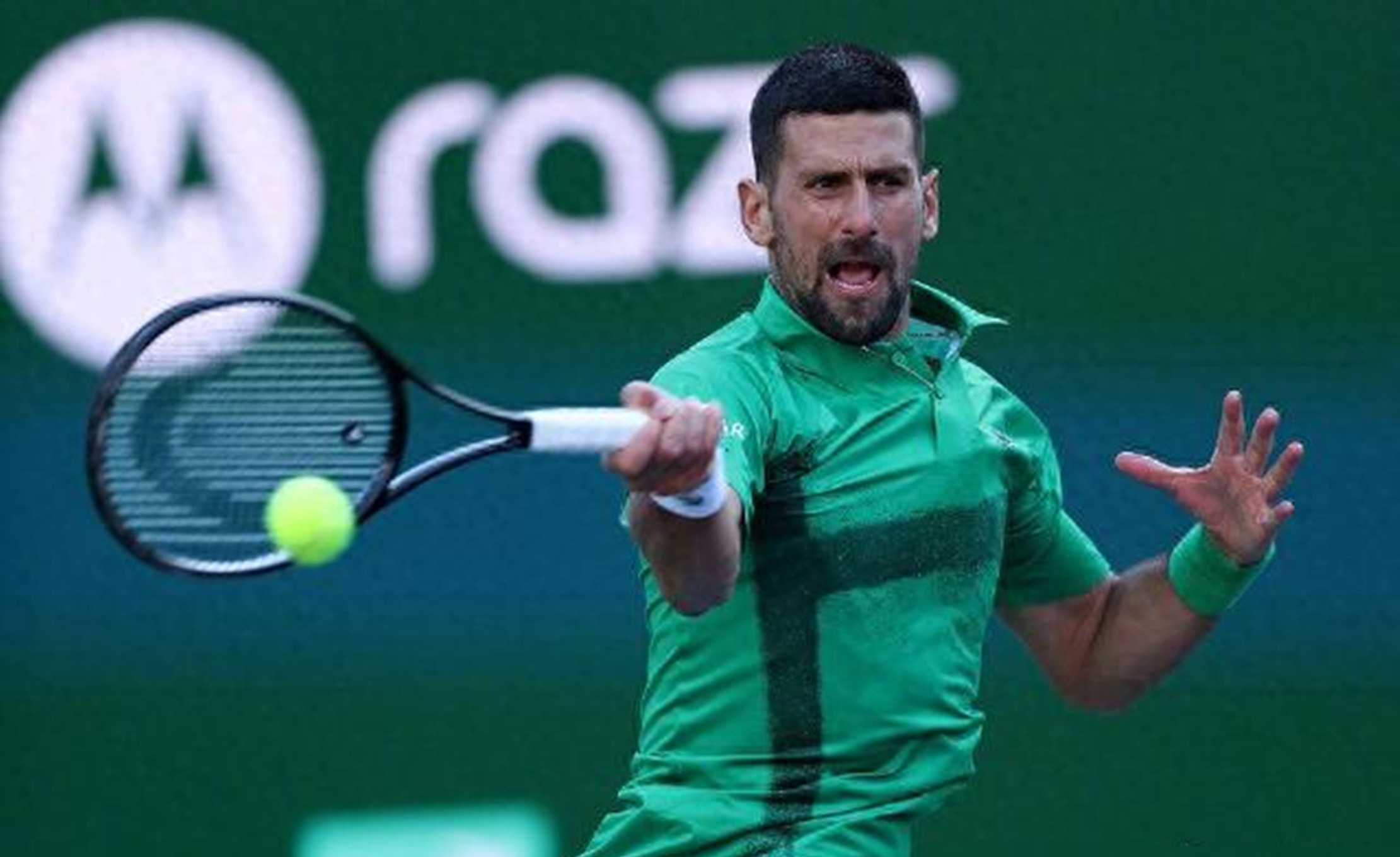 战术调整引发热议！，德约科维奇在独行侠比赛中比赛局势复杂全场沸腾不已(德约科维奇一日三餐)-爱游戏体育官网